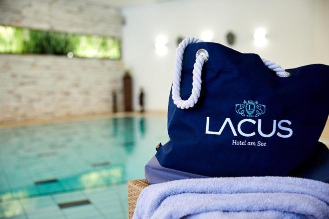 Lacus Hotel Am See Weissensee Εξωτερικό φωτογραφία