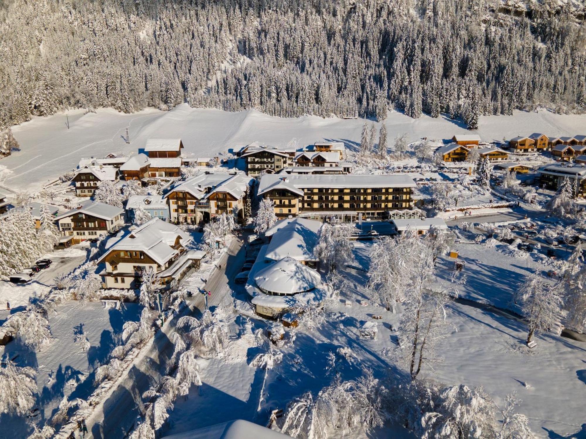 Lacus Hotel Am See Weissensee Εξωτερικό φωτογραφία